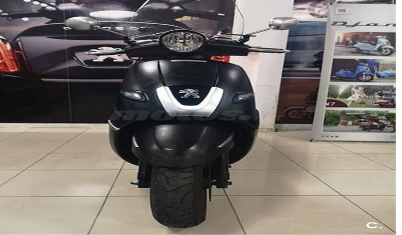 PEUGEOT DJANGO 50 Negro 2016 9000 kms Barcelona completo