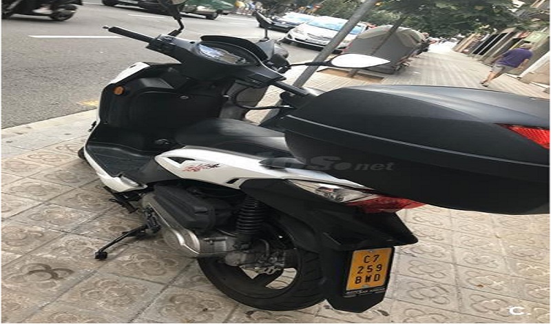 SYM SYMPHONY Blanco 2018 9000 kms Barcelona