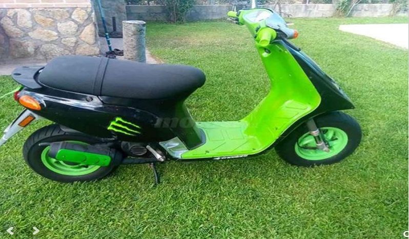 PIAGGIO TYPHOON 50 Negro 2001 9000 kms Madrid completo