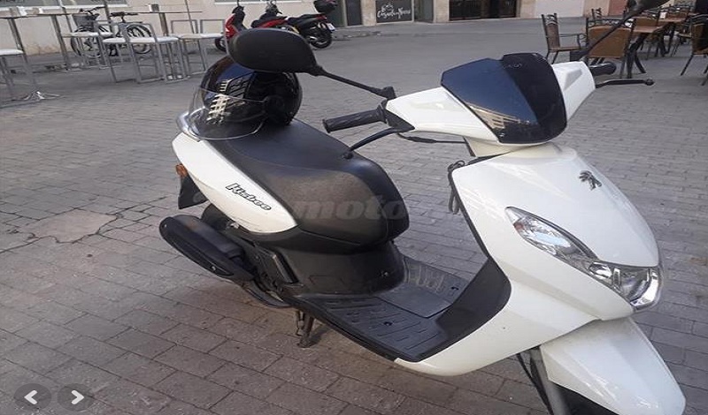 PEUGEOT KISBEE 50 Blanco 2016 5000 kms Sevilla