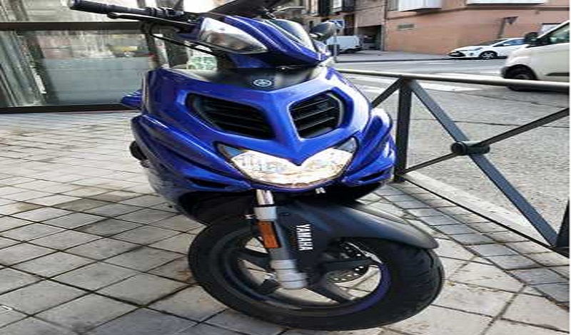 YAMAHA AEROX 50 4T Azul 2019 2000 kms Madrid