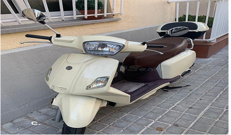 KEEWAY ZAHARA 50 Beige 2018 3000 kms Barcelona
