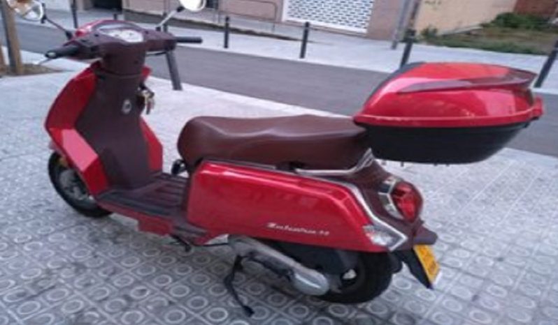 KEEWAY ZAHARA 50 Rojo 2017 3000 kms Barcelona completo
