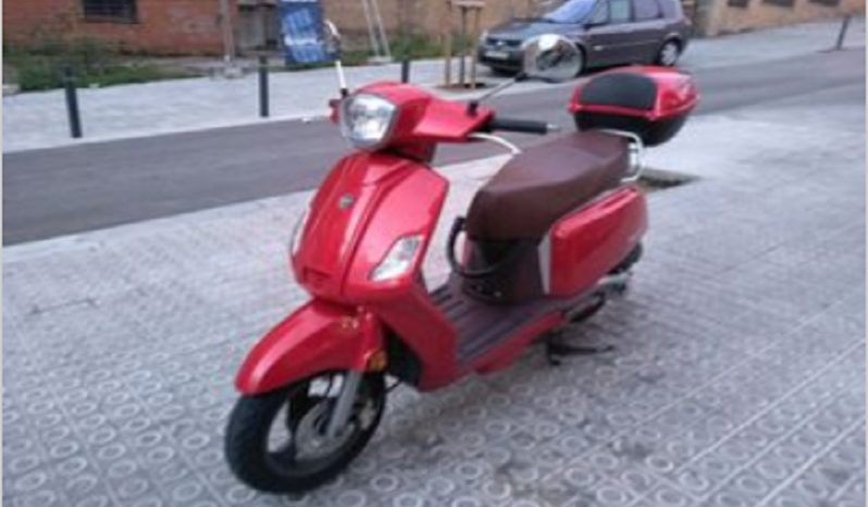 KEEWAY ZAHARA 50 Rojo 2017 3000 kms Barcelona completo